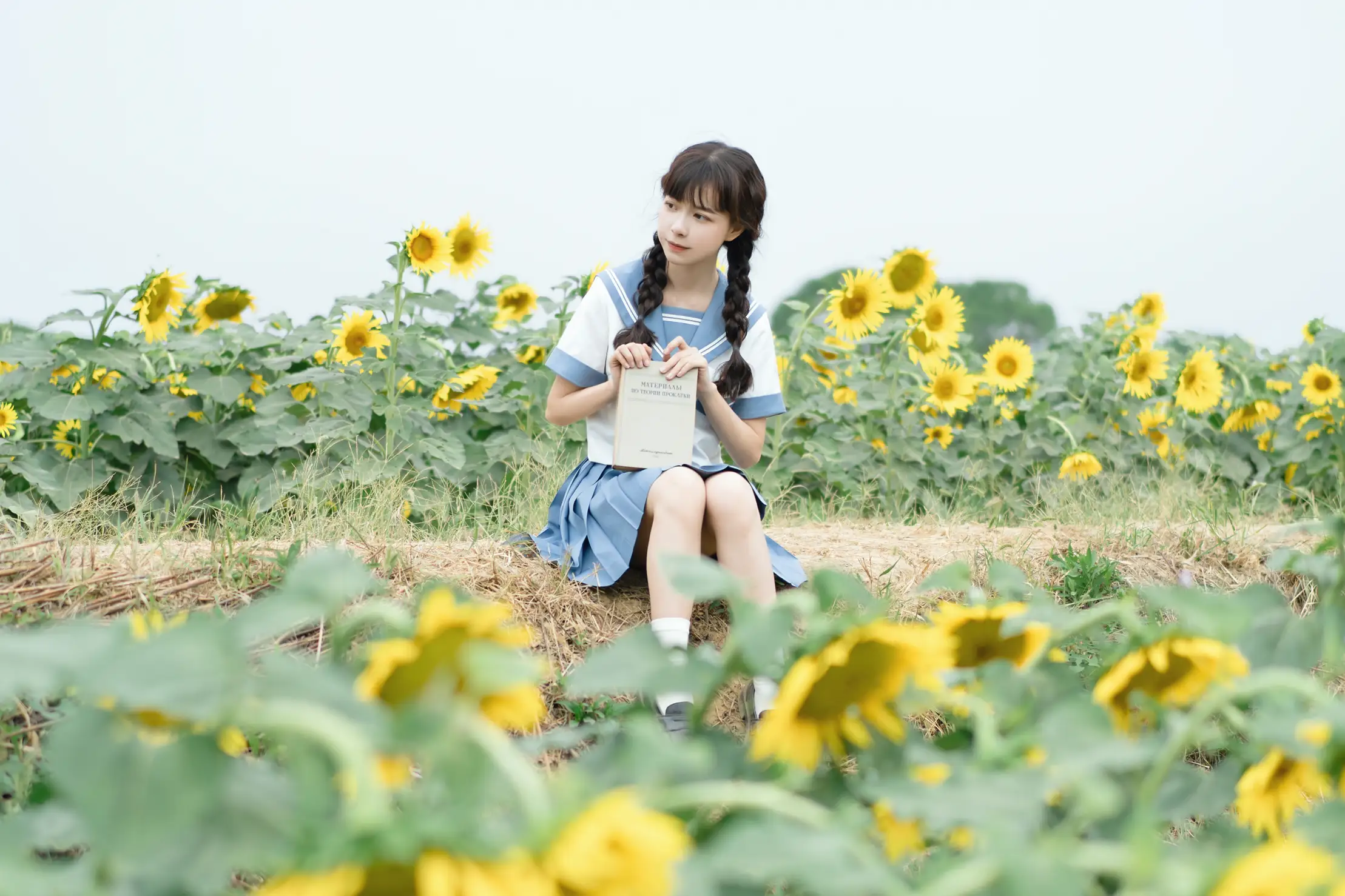 [YITUYU] 2022.11.20 Vol.2484 – Sunflower Appointment Variety of small shadows#[27P]-15